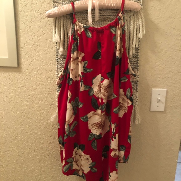 First Love Flowy Sleeveless Top Red Flower Size 3x - Picture 2 of 8